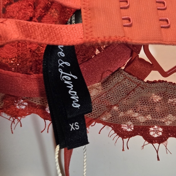 NWT For Love & Lemons Heart Lace Bra Size XS - Picture 14 of 15